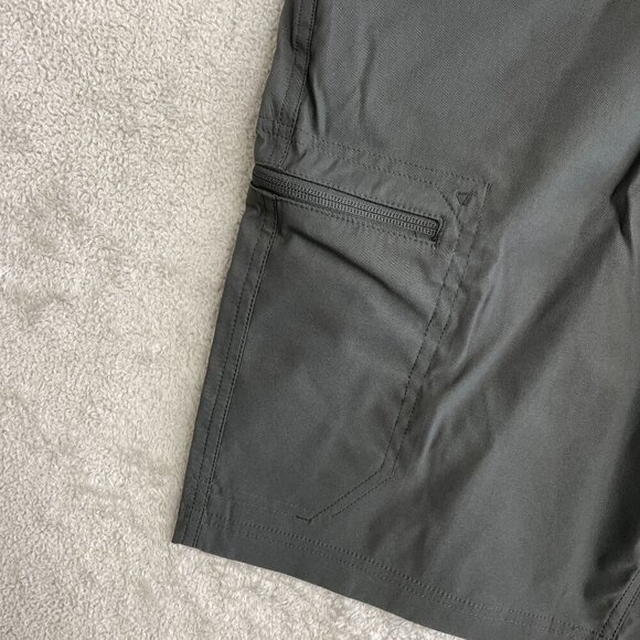 NEW Eddie Bauer Rainier 10” Tech Shorts Men’s 36 Cargo Outdoor Black J164 - Picture 5 of 7
